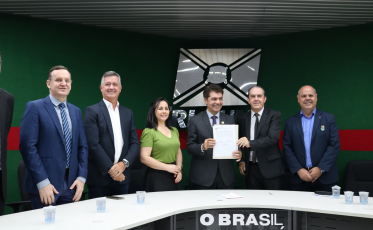 Pastor Jair Alexandre assume Prefeitura de Criciúma