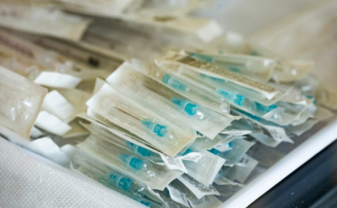 STF suspende decretos que dispensavam vacina da Covid-19 para matrículas escolares