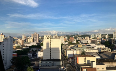 Terça-feira será de sol e risco de pancada de chuva no fim da tarde (ÁUDIO)