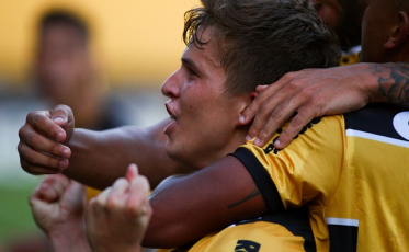 Criciúma goleia o Grêmio na Copa Sul