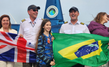 Criciumense completa viagem e se torna o primeiro brasileiro a dar a volta ao mundo de helicóptero