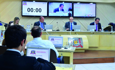 Com 48 emendas, Orçamento de 2019 vai a votação