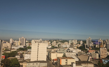 ((Áudio)) Temperaturas em elevação e aberturas de sol nesta quinta-feira