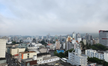 ((Áudio)) Sensação de abafamento e chuvas irregulares nesta quarta-feira