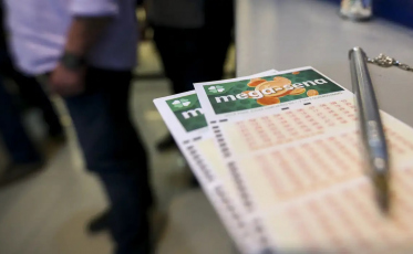 Mega-Sena pode pagar R$ 11 milhões neste sábado