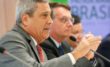 Polícia Federal prende Braga Netto 