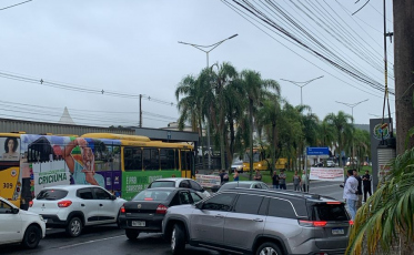 ((Vídeo)) Trabalhadores da Carbonífera Criciúma protestam por valores não pagos