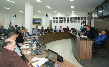 Prefeitura compra veículos para a PM