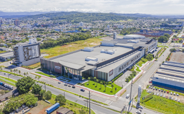 Nações Shopping promove St. Patrick's Festival com chopp verde e comida de boteco