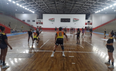 Time feminino de handebol de Criciúma viaja para a Supercopa do Brasil