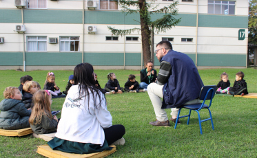 Guardiões das Galáxias do Colégio Satc aprendem sobre espaço sideral