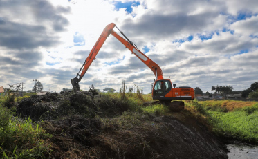 Manutenção dos rios previne alagamentos em bairros de Criciúma