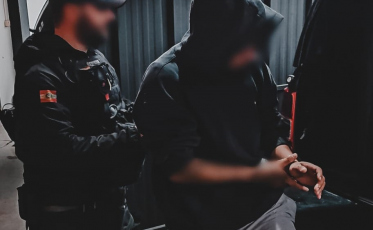 Operação contra facção criminosa resulta em prisões em Criciúma e Cascavel