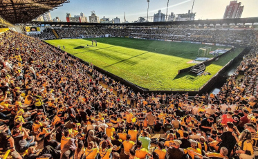 Feirão do Imposto no estádio Heriberto Hülse nesta segunda-feira