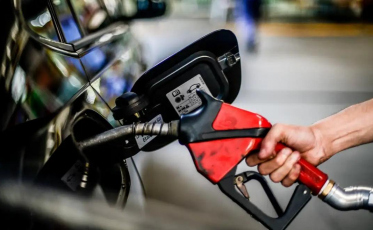 Orleans disponibiliza gasolina e chope sem impostos neste sábado