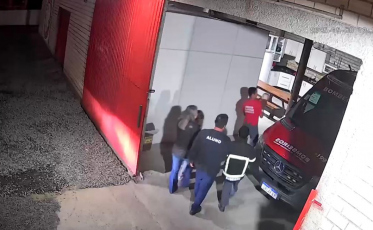 Bebê de 9 meses se engasga e é salvo por bombeiros