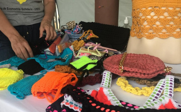 Praia também é lugar de comércio