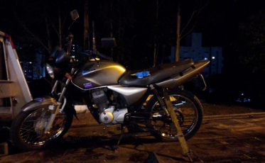 PM encontra moto roubada e prende condutor em Criciúma