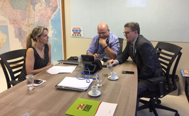 Acélio Casagrande participa de reunião com representante do Ministério da Saúde