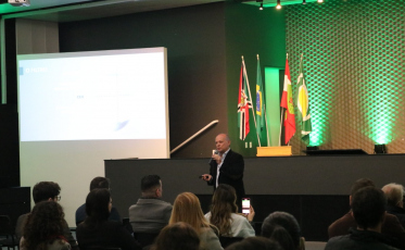 Palestra com foco em empresas familiares marca o aniversário da Acic
