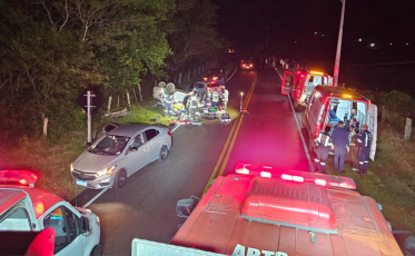 Adolescente de 13 anos é socorrido em estado grave após capotamento na SC-390