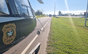 Mulher fica gravemente ferida após acidente na BR-101