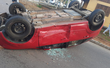 Acidente de trânsito deixa três pessoas feridas em Criciúma