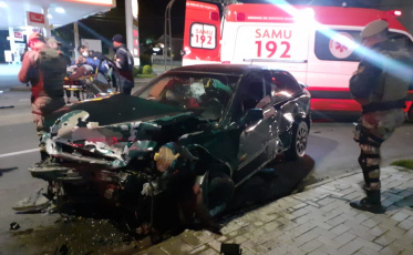 Dois veículos colidem em Criciúma