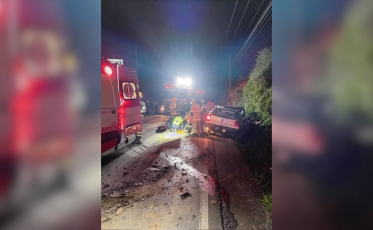 Grave acidente entre três veículos mata dois jovens na SC-390 em Lauro Müller
