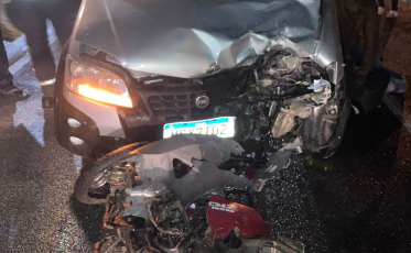 Laguna: motociclista morre após colisão com carro 