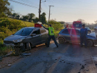 Colisão entre carros deixa motoristas feridos em Jaguaruna