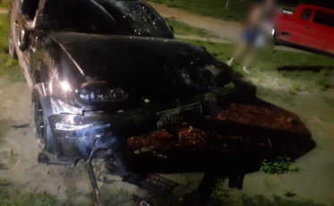 Homem perde o controle do veículo e sai da pista em Sangão