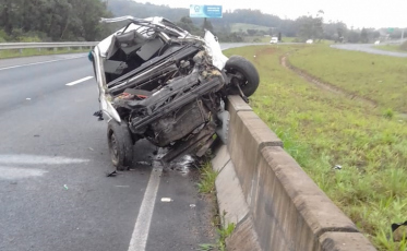 Mulher de 30 anos morre em acidente na Via Rápida 