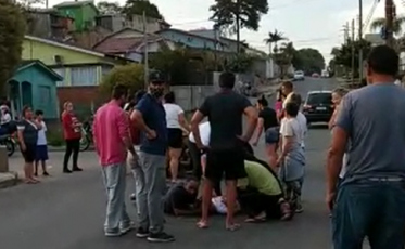 Acidente com duas crianças no bairro Ana Maria (VÍDEO)