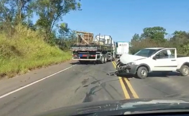 Içara: Colisão é registrada na Rodovia Jorge Zanatta (VÍDEO)