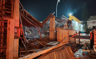 Laguna: três homens ficam feridos após desabamento de laje de edifício em construção