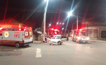 Acidente deixa cinco pessoas feridas em Tubarão