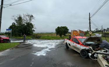 Duas pessoas são levadas ao hospital após acidente em Criciúma