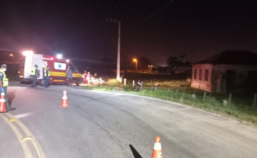 Jaguaruna: motociclista sofre queda e é encaminhada ao hospital