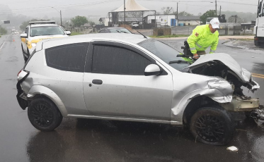 Urussanga: motorista fica ferida após veículo sair da pista na SC-108