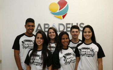 Contratação de jovens aprendizes cresce 15% em Criciúma
