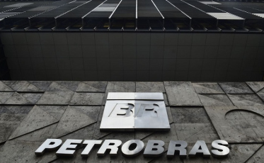 Petrobras é informada sobre intermediários em possível venda de ações
