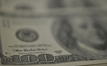 Dólar recua novamente e é vendido a R$ 5,28