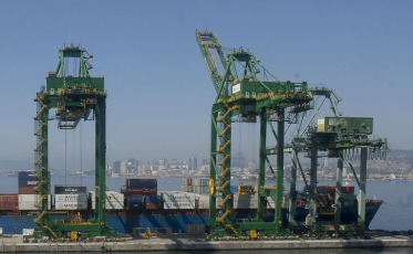 Balança comercial registra menor resultado para outubro em cinco anos