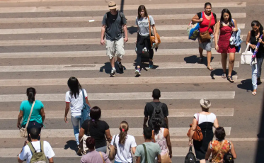 Expectativa de vida no Brasil em 2023 chega a 76,4 anos