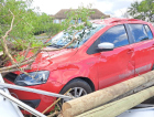 Rajada de vento arranca placas solares e atinge quatro veículos no Aguaí Santuário Ecológico 