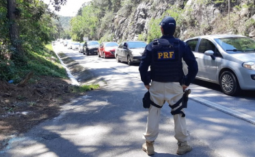 Expectativa de movimento intenso nas rodovias federais nesta segunda-feira