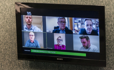 Comissão de Finanças aprova projeto que permite retomada de atividades das igrejas