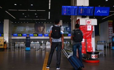 Covid-19: ministro anuncia proibição de voos oriundos de seis países