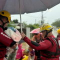 Chuva deixa famílias ilhadas e mobiliza bombeiros em Criciúma